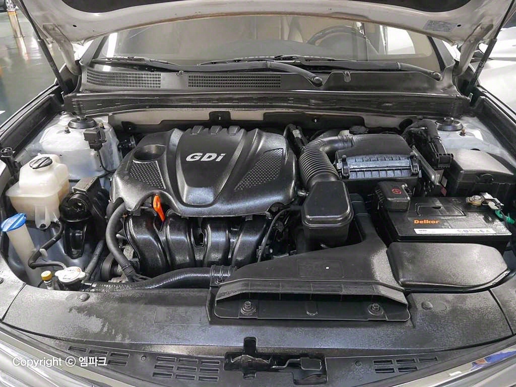 HYUNDAI Grandeur - Vista 5