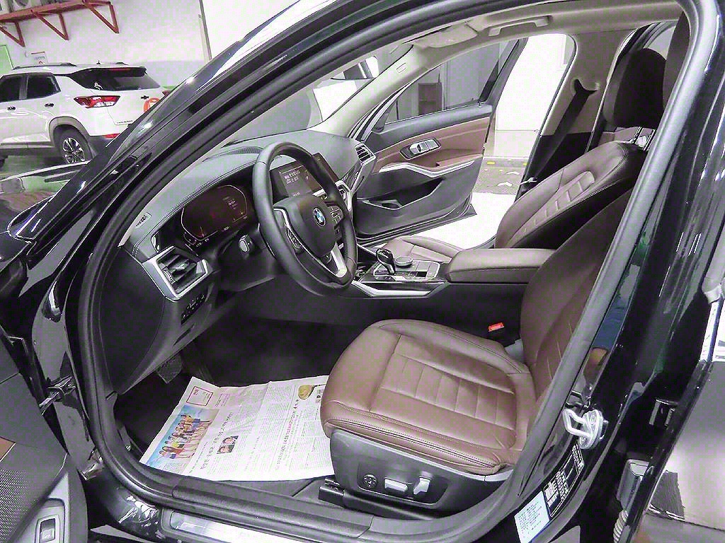 BMW 3 series 2021 Negro - Importación desde Corea - HF Imports Iquique - Foto 11