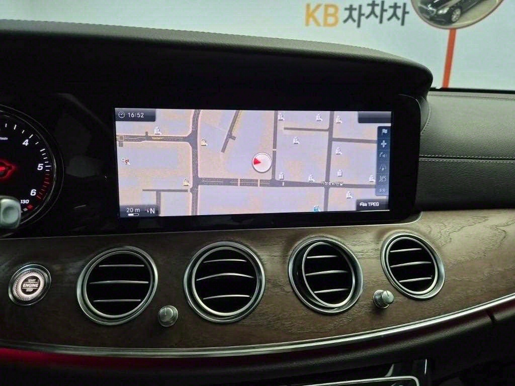 Mercedes Benz E class 2017 Negro - Importación desde Corea - HF Imports Iquique - Foto 14