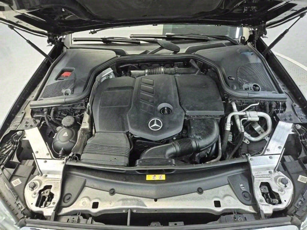 Mercedes Benz E class - Vista 5