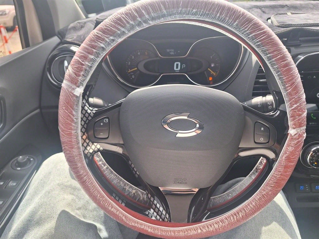 SAMSUNG QM3 - Vista 9