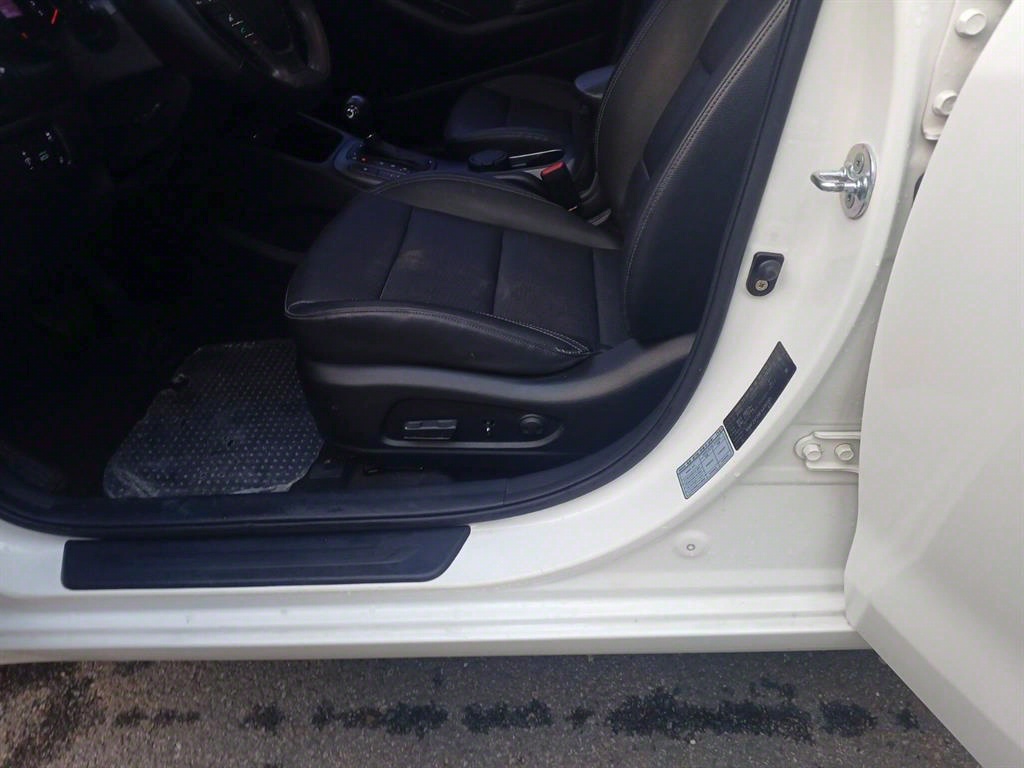 KIA K3 2015 Blanco - Importación desde Corea - HF Imports Iquique - Foto 17