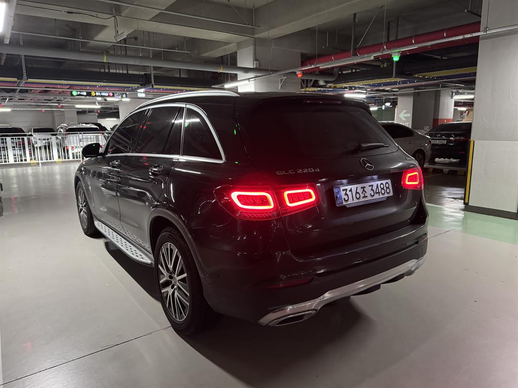 Mercedes Benz GLC Class - Vista 6