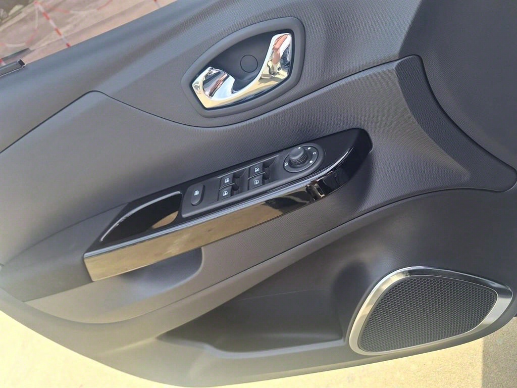 SAMSUNG QM3 2015 Blanco - Importación desde Corea - HF Imports Iquique - Foto 15