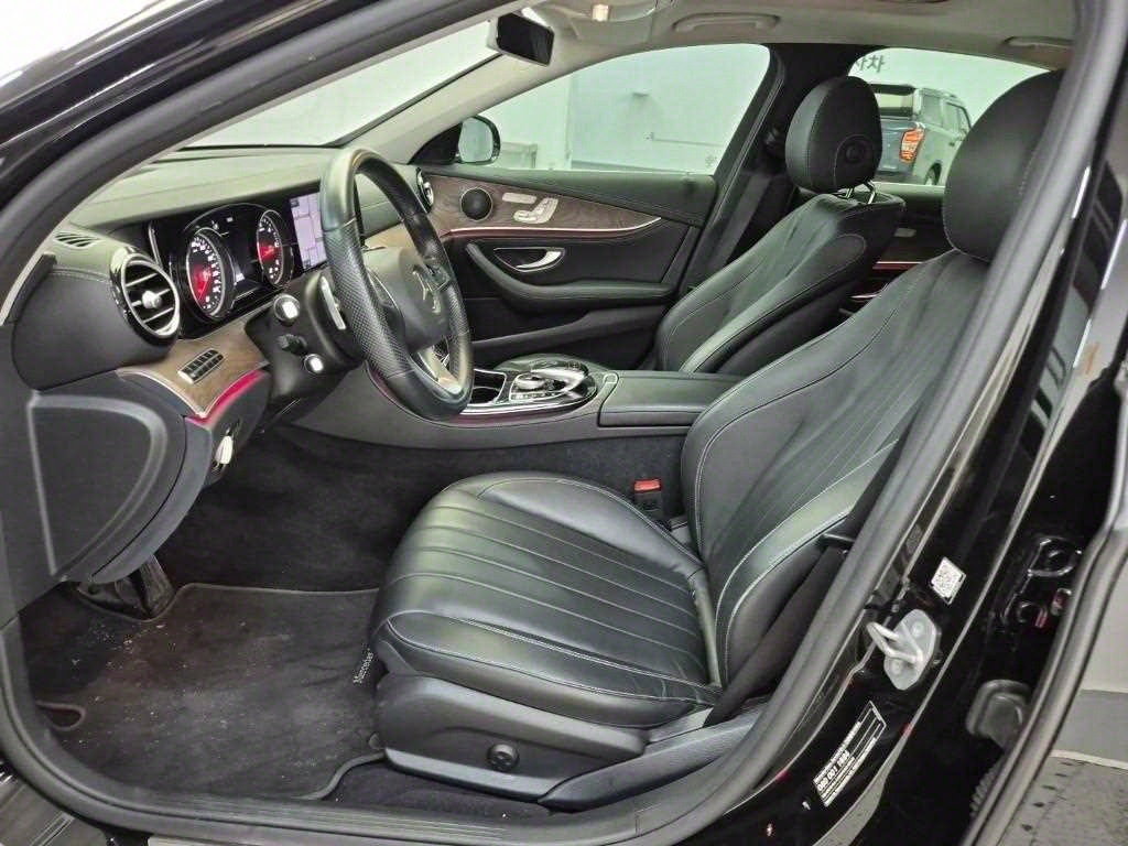 Mercedes Benz E class 2017 Negro - Importación desde Corea - HF Imports Iquique - Foto 13