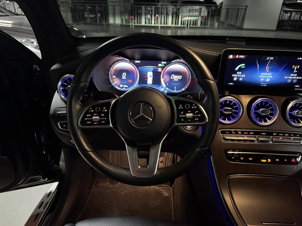 Mercedes Benz GLC Class - Vista 10