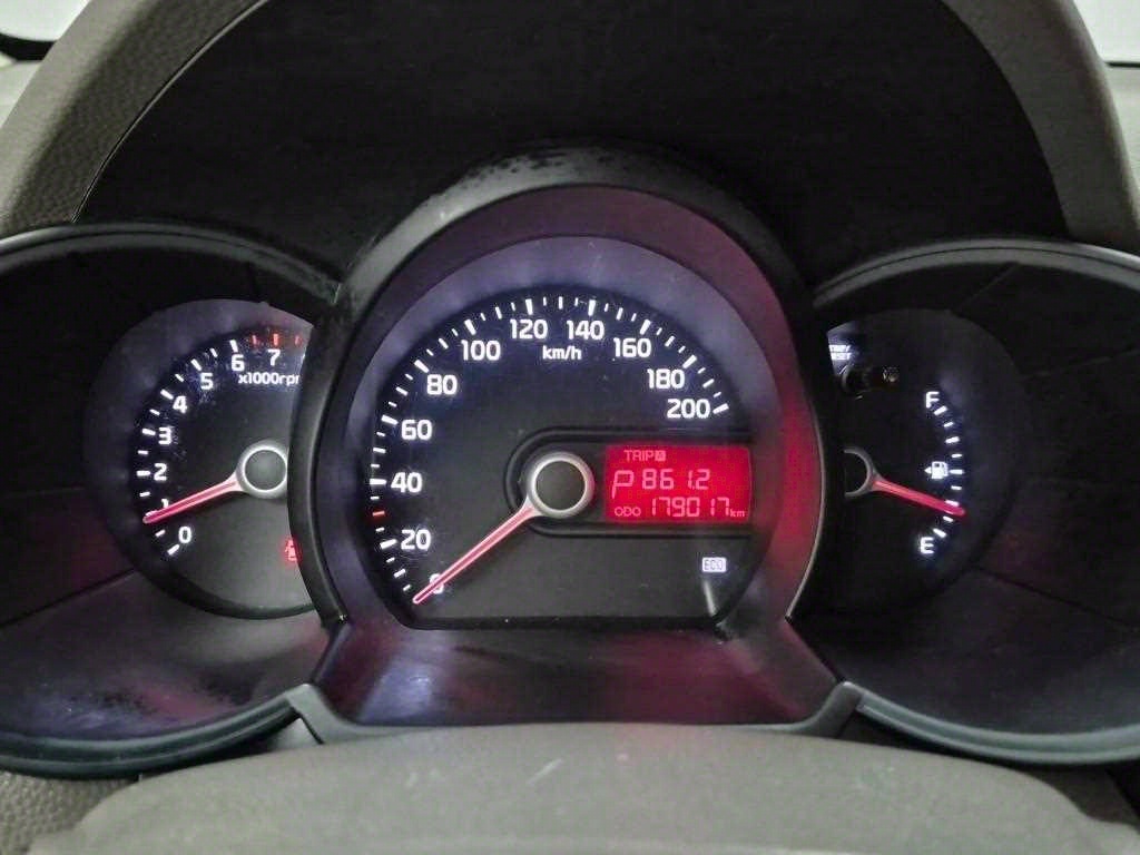 KIA Morning - Vista 6