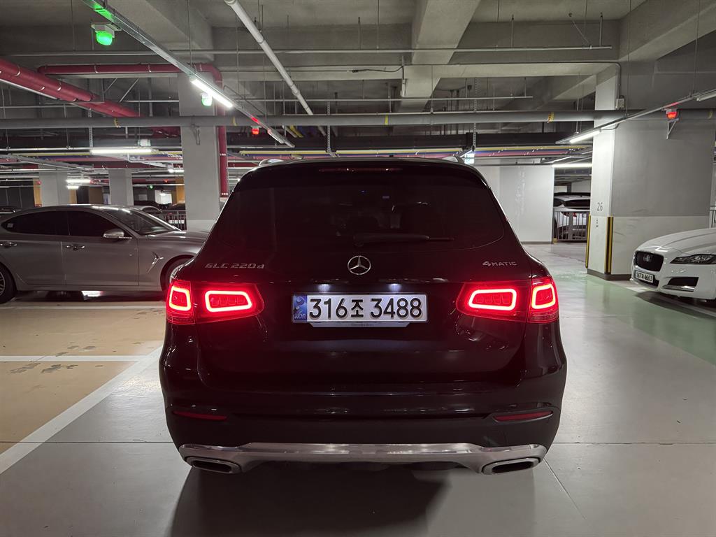 Mercedes Benz GLC Class - Vista 4