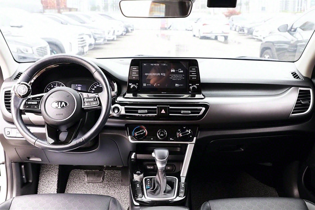 KIA Seltos - Vista 5