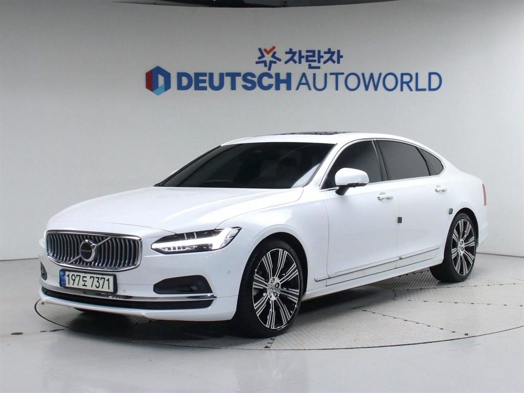 Volvo S90