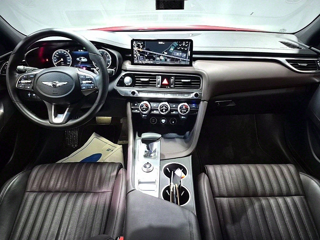 Genesis G70 - Vista 5