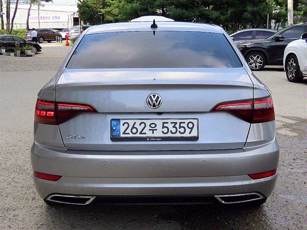 Volkswagen Jetta - Vista 4