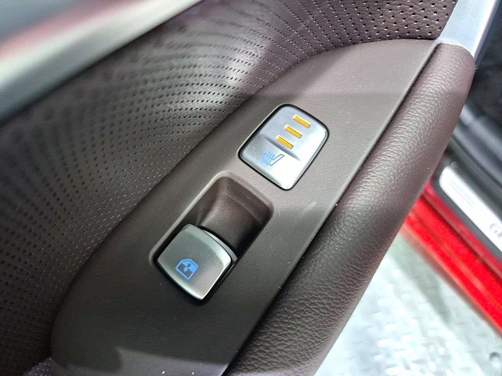 Genesis G70 2023 Rojo - Importación desde Corea - HF Imports Iquique - Foto 15