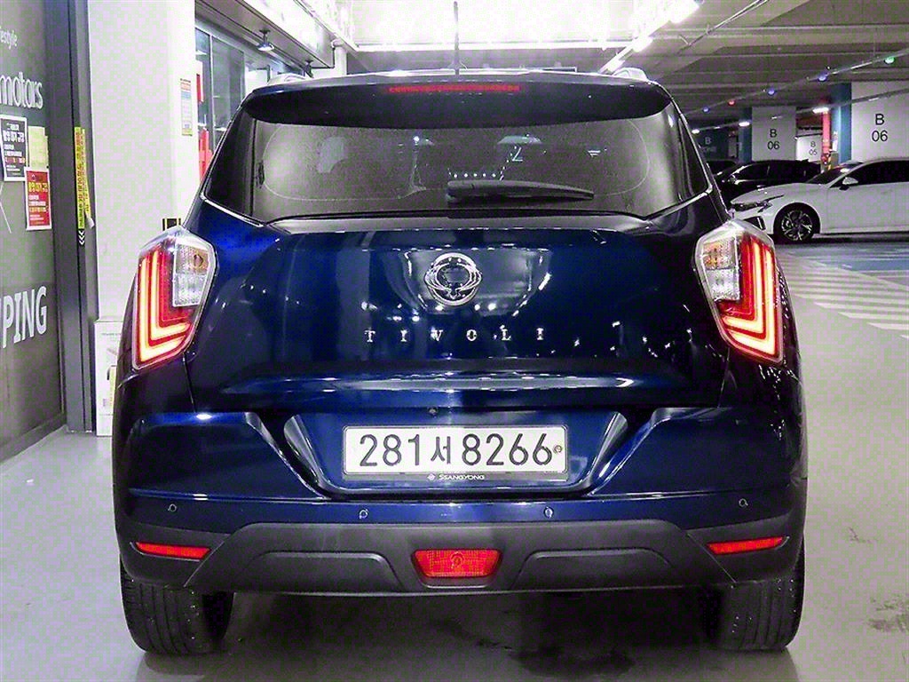 Ssangyong Tivoli - Vista 5