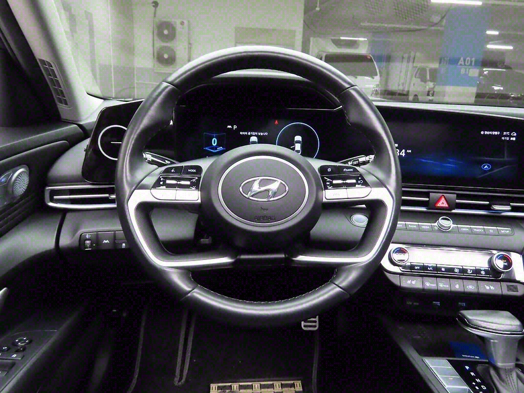 HYUNDAI Avante - Vista 7