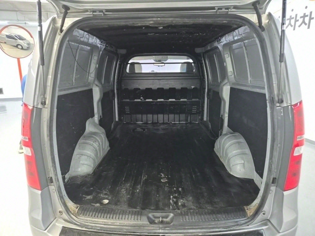 HYUNDAI Starex 2017 Gris - Importación desde Corea - HF Imports Iquique - Foto 16