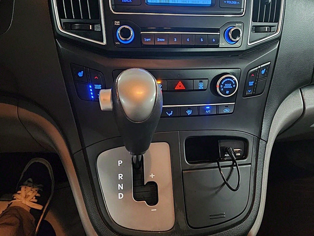 HYUNDAI Starex 2019 Gris - Importación desde Corea - HF Imports Iquique - Foto 15