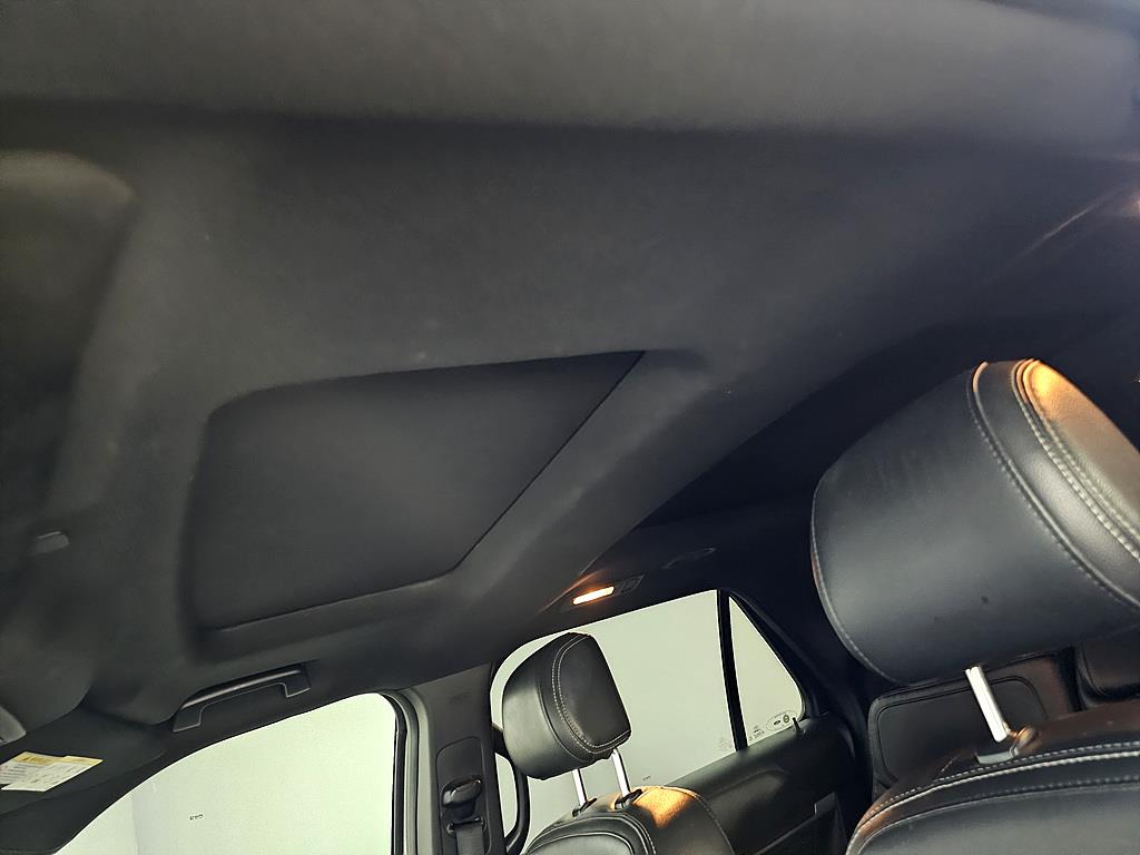 Ford Explorer - Vista 12