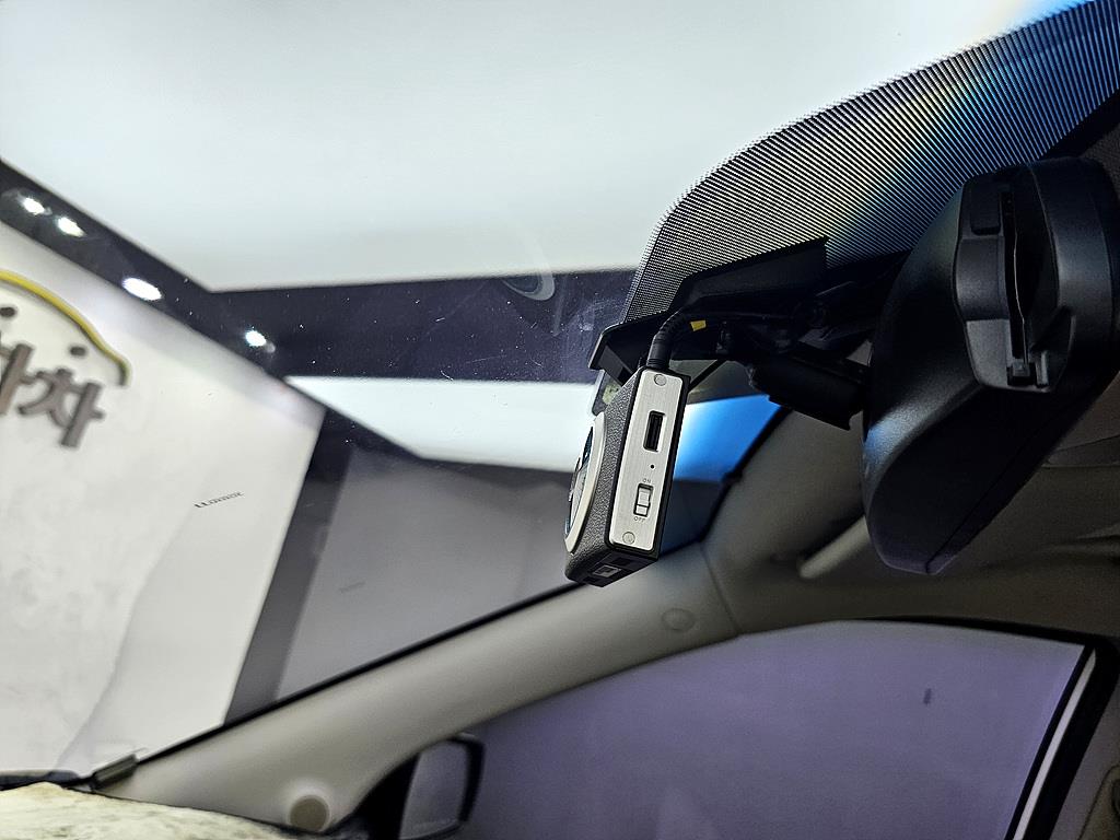 KIA Carnival - Vista 12