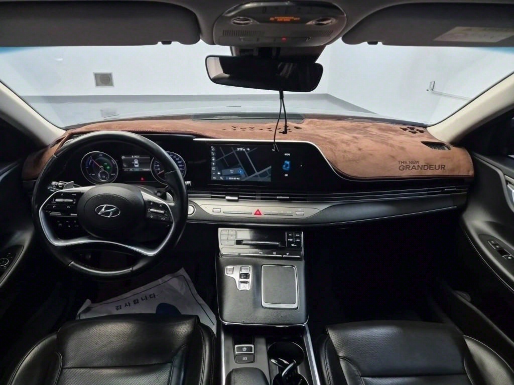 HYUNDAI Grandeur - Vista 7