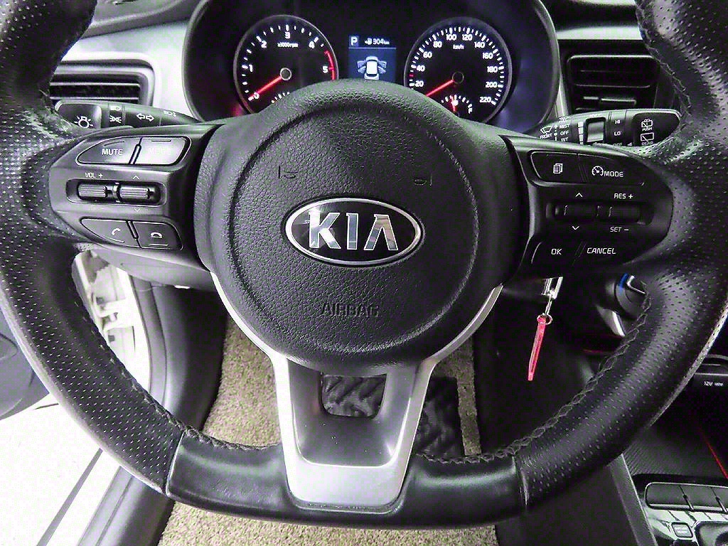 KIA Stonic 2018 Blanco - Importación desde Corea - HF Imports Iquique - Foto 13