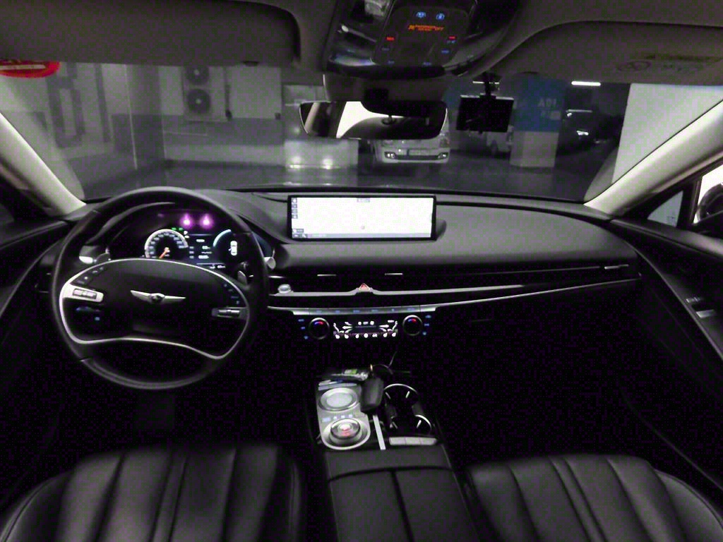 Genesis G80 - Vista 6