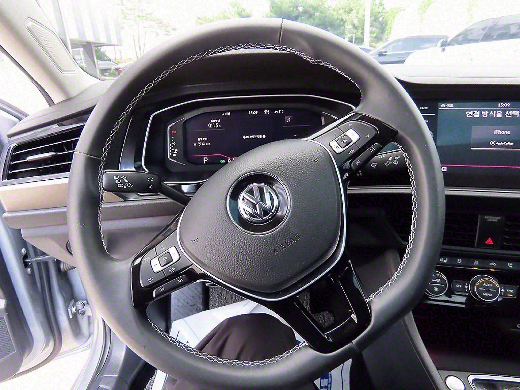 Volkswagen Jetta - Vista 8