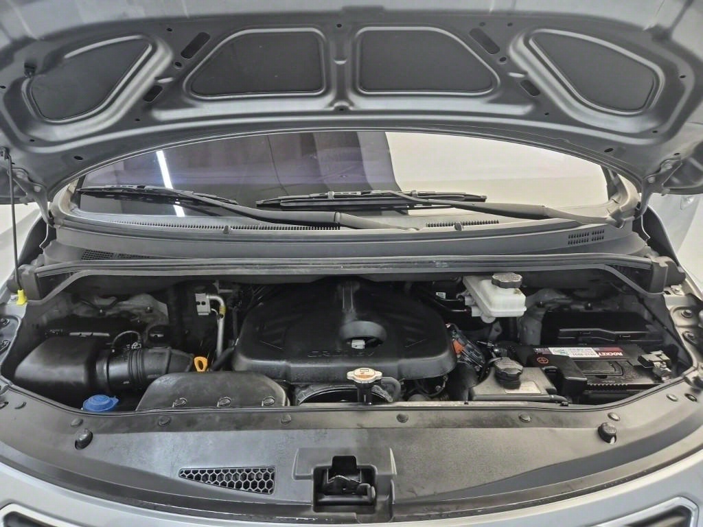 HYUNDAI Starex - Vista 5