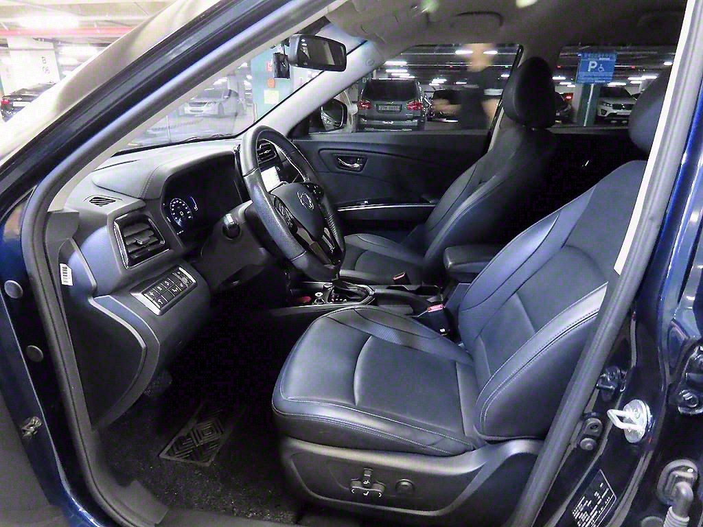 Ssangyong Tivoli - Vista 6