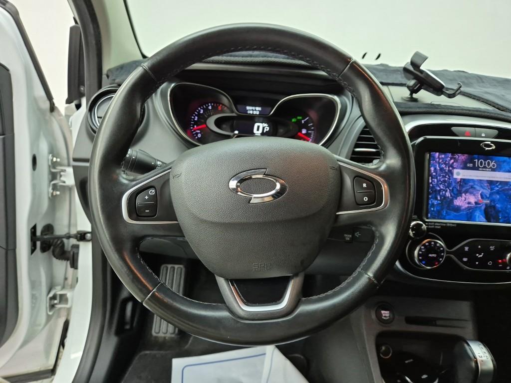 SAMSUNG QM3 - Vista 9