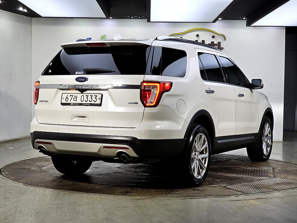 Ford Explorer - Vista 4