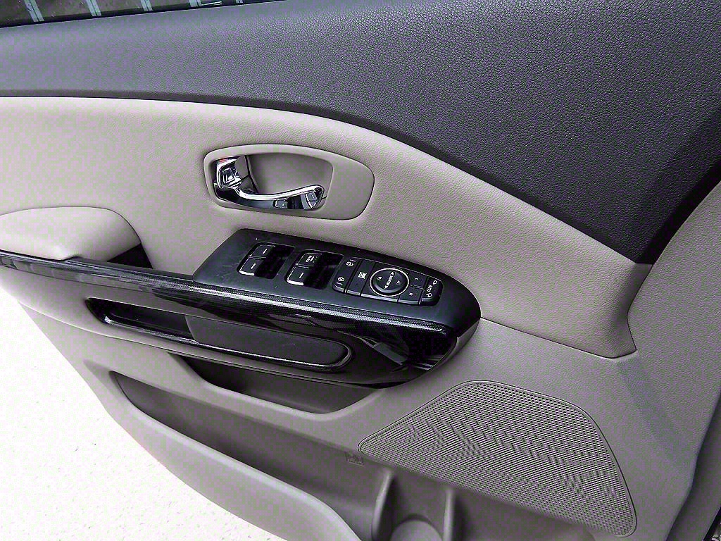 KIA Carnival - Vista 12