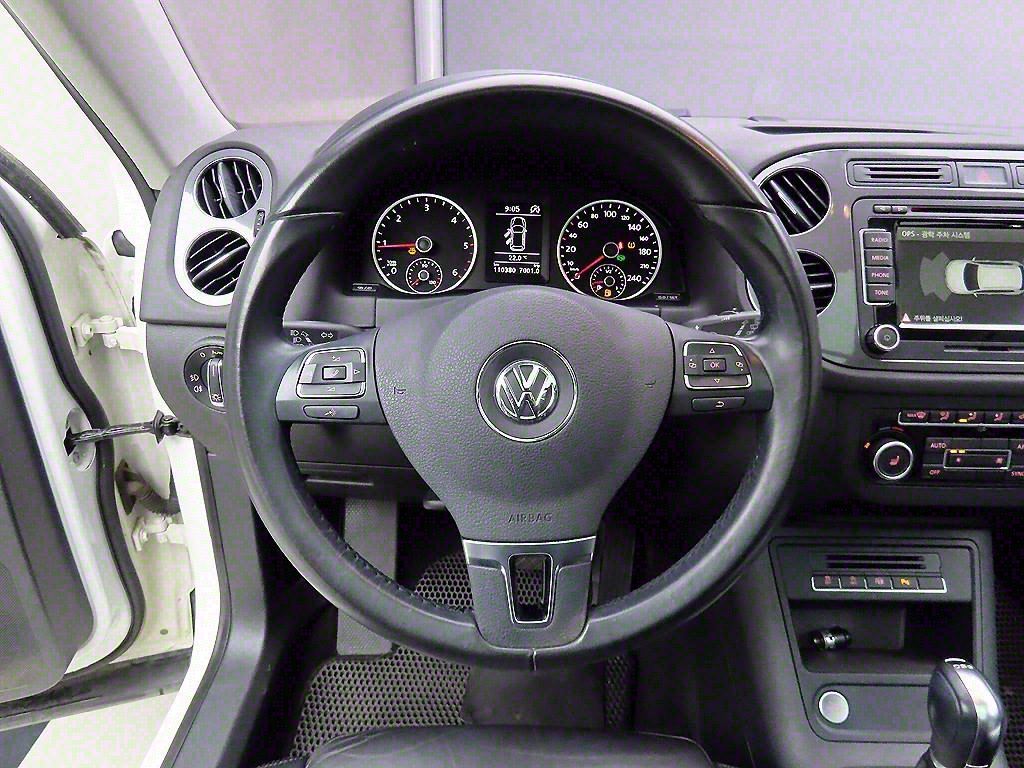 Volkswagen Tiguan - Vista 9