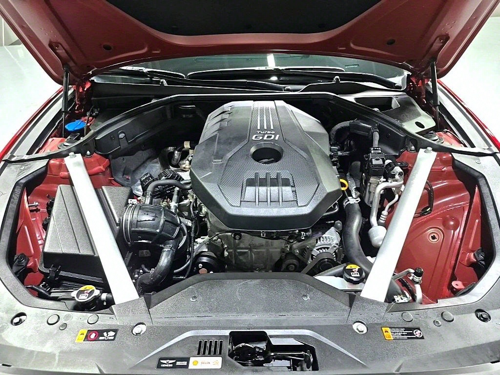 Genesis G70 - Vista 6