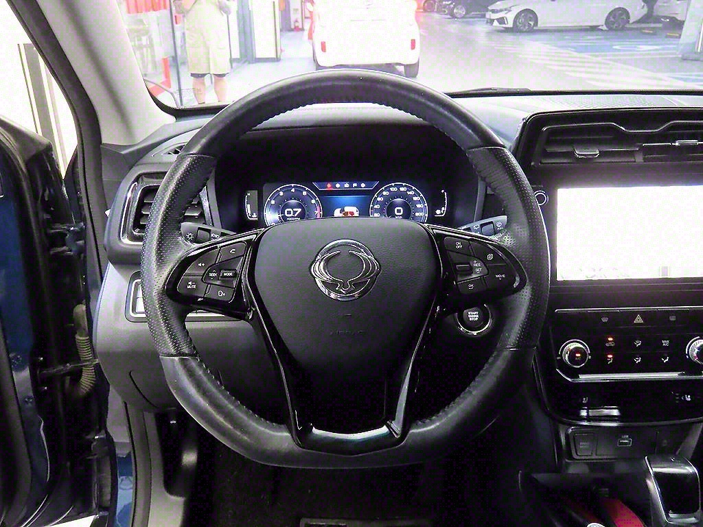 Ssangyong Tivoli - Vista 8
