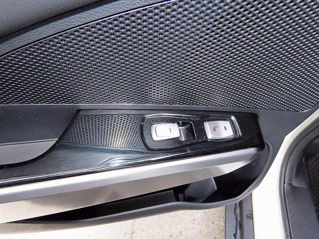 Ssangyong Tivoli 2016 Blanco - Importación desde Corea - HF Imports Iquique - Foto 17