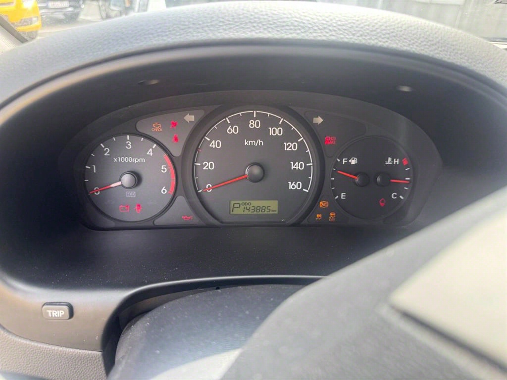 HYUNDAI Starex - Vista 3