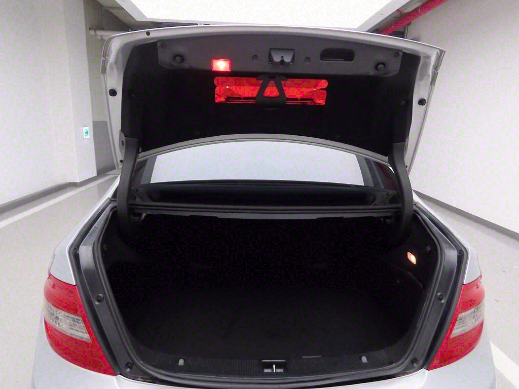 Mercedes Benz C Class - Vista 5