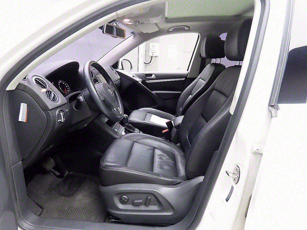 Volkswagen Tiguan - Vista 5