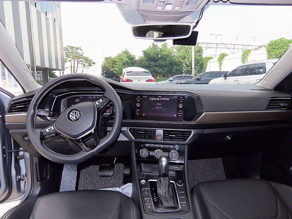 Volkswagen Jetta - Vista 7