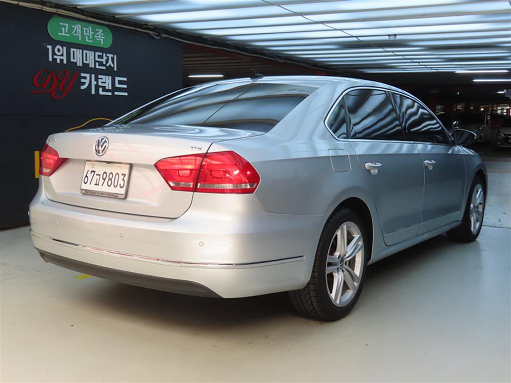 Volkswagen Passat - Vista 4