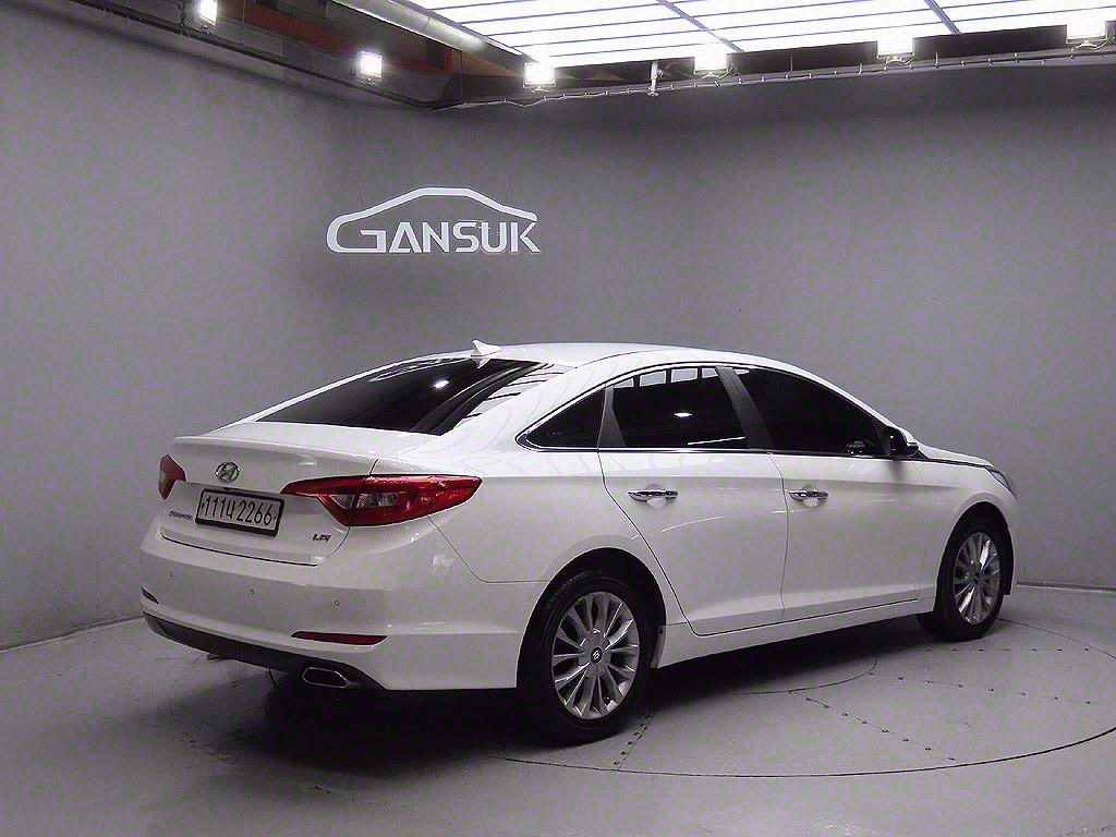 HYUNDAI Sonata - Vista 7