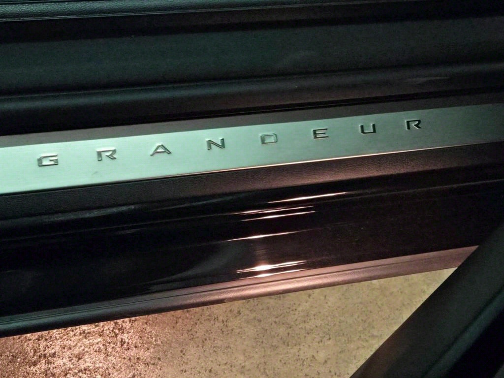 HYUNDAI Grandeur - Vista 6