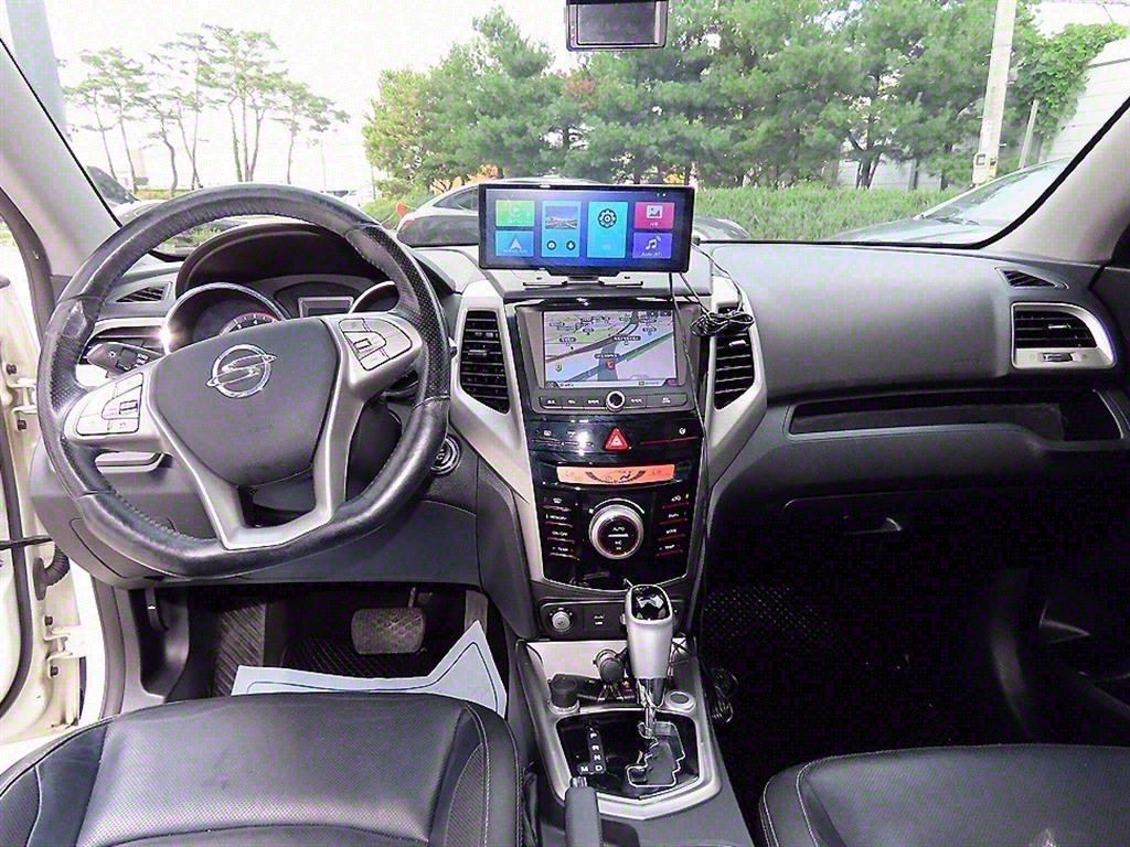 Ssangyong Tivoli - Vista 7