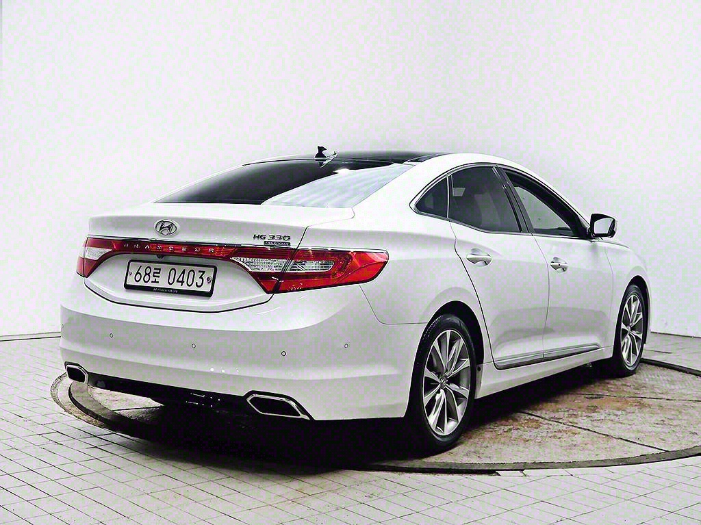 HYUNDAI Grandeur - Vista 7