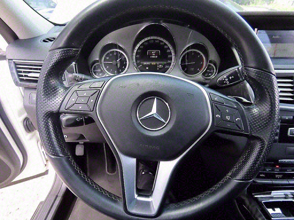 Mercedes Benz E class - Vista 8