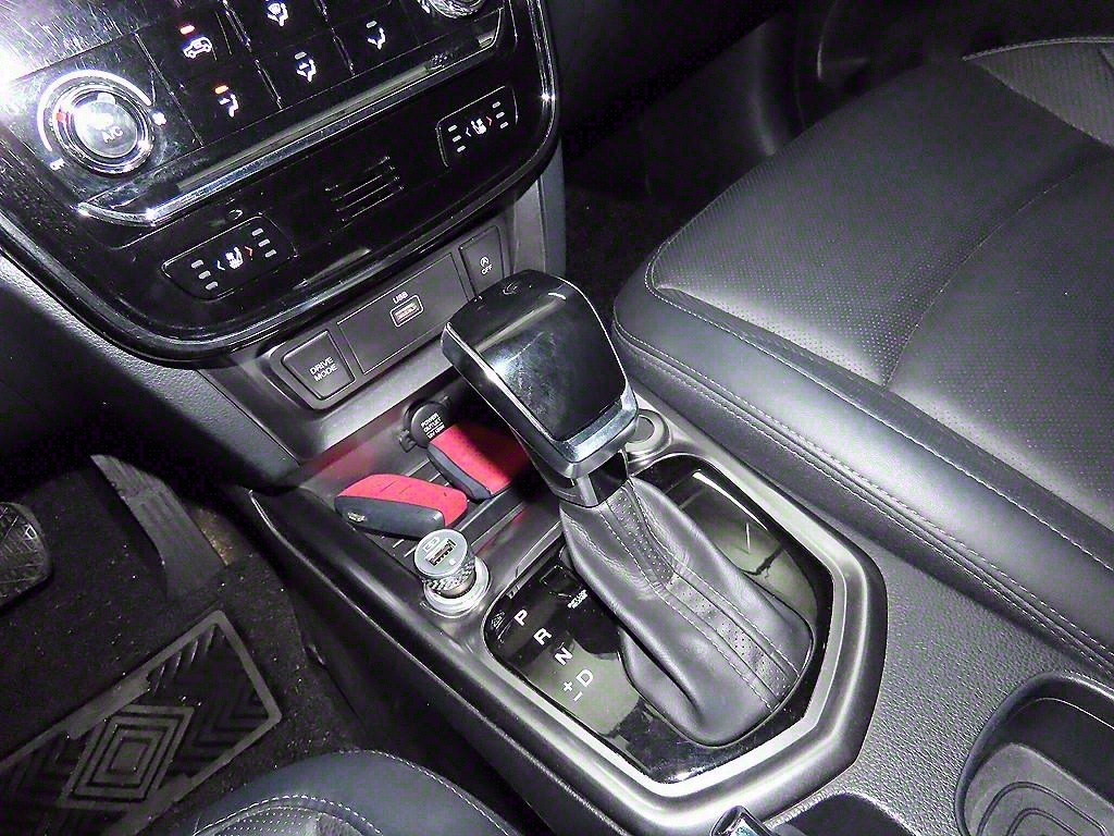 Ssangyong Tivoli - Vista 12