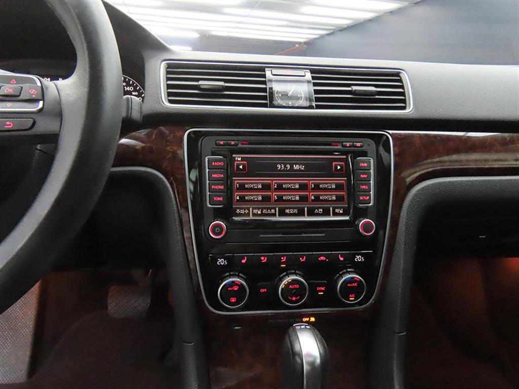 Volkswagen Passat - Vista 12