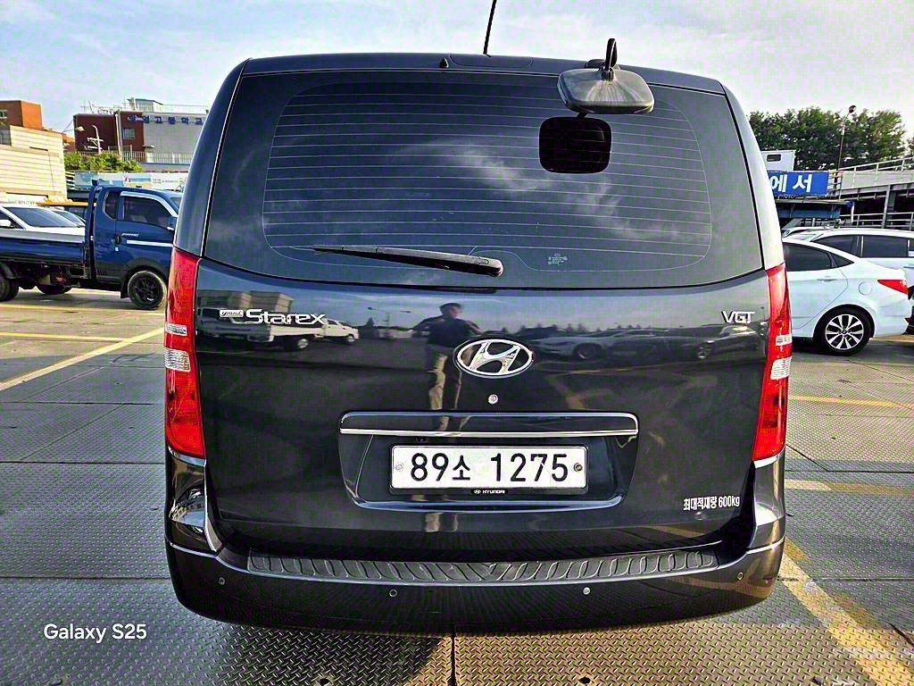 HYUNDAI Starex - Vista 4