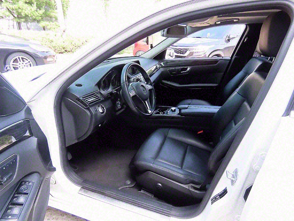 Mercedes Benz E class - Vista 5